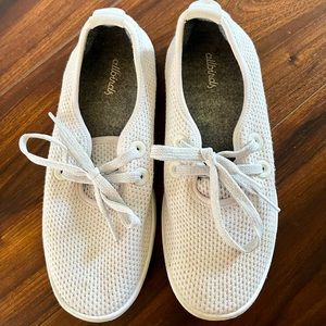 Size 7 White Allbirds